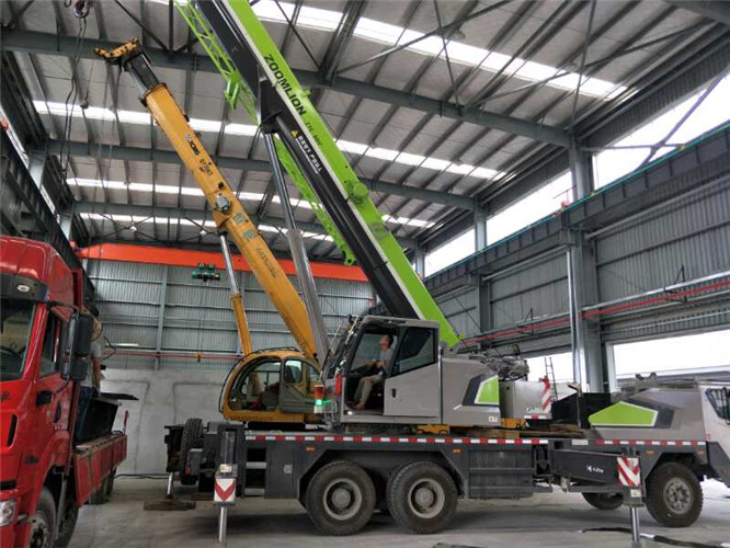 杨浦区高空车出租需要注意哪些安全事项？